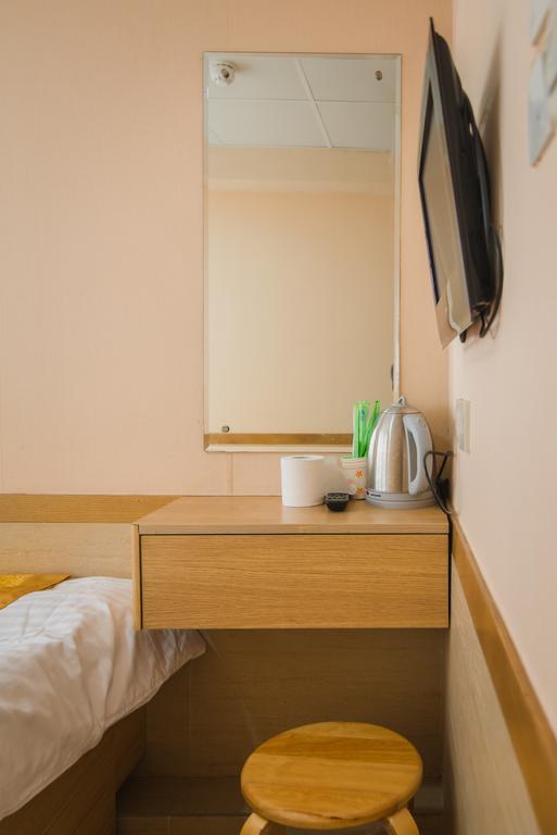 Me Easy Hostel Hong Kong Room photo