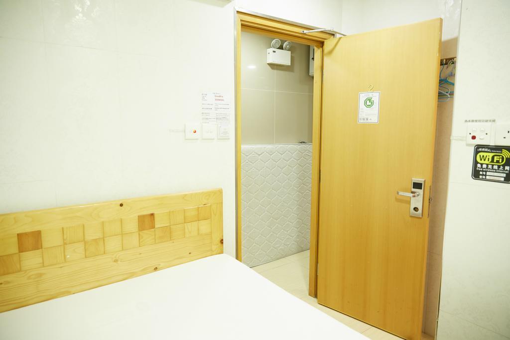 Me Easy Hostel Hong Kong Exterior photo
