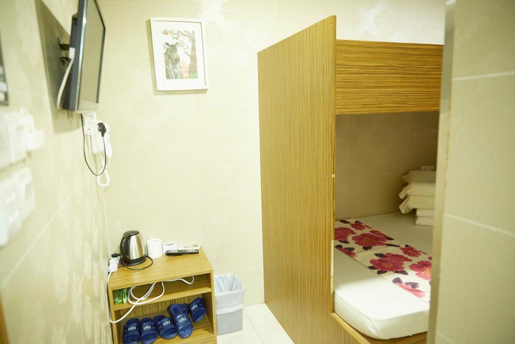 Me Easy Hostel Hong Kong Exterior photo