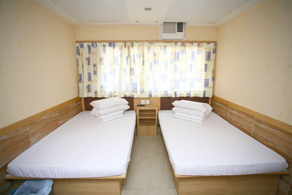 Me Easy Hostel Hong Kong Exterior photo