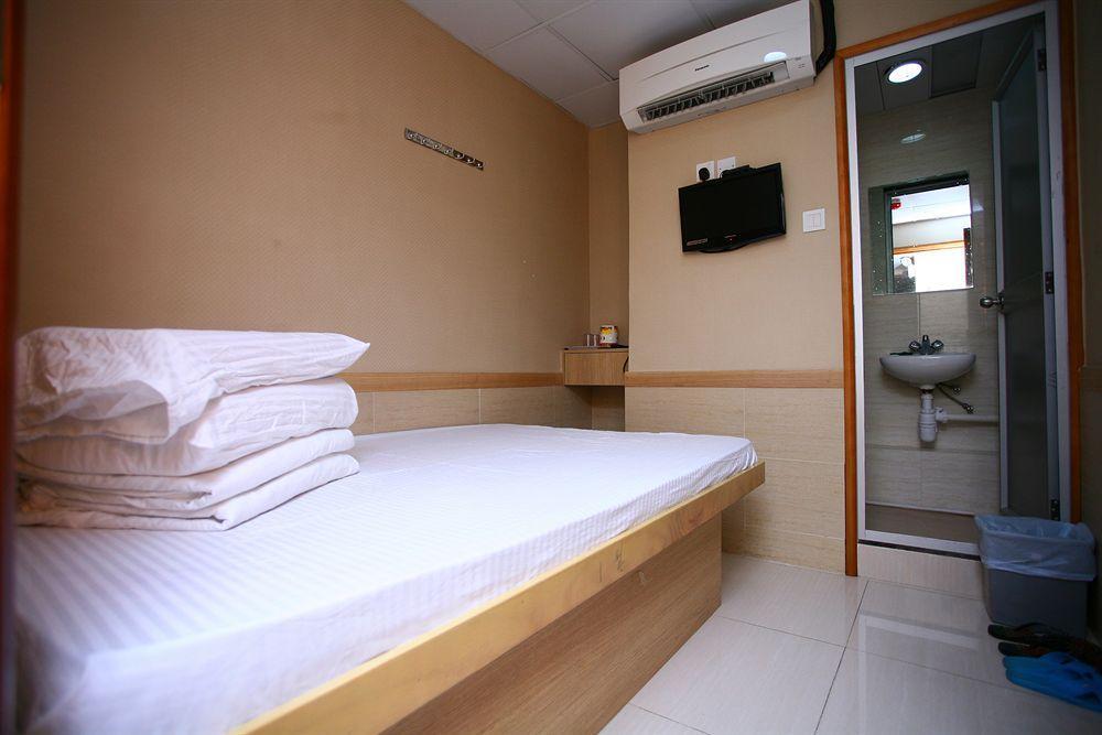Me Easy Hostel Hong Kong Exterior photo