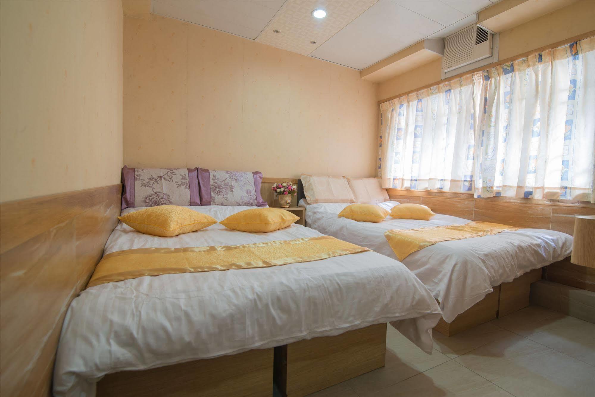 Me Easy Hostel Hong Kong Exterior photo