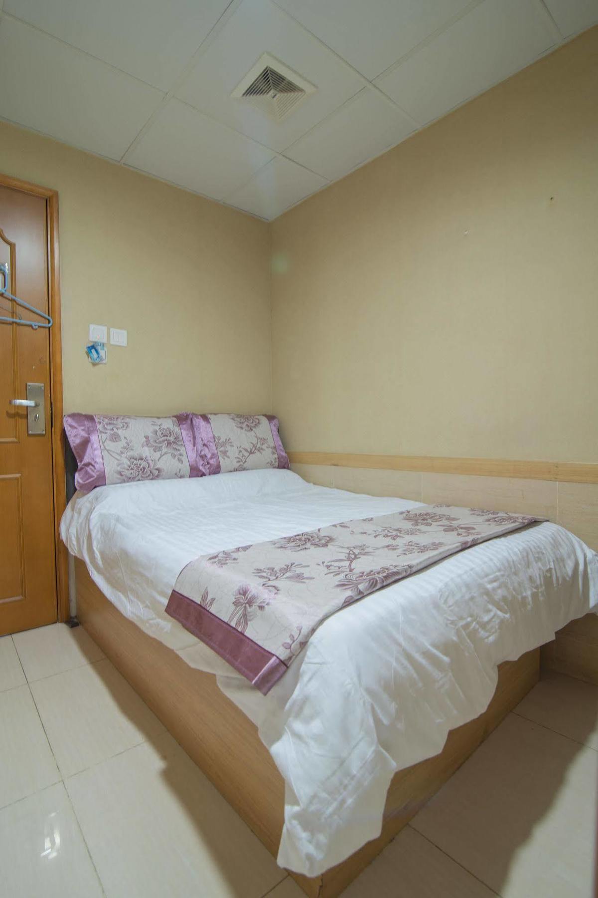Me Easy Hostel Hong Kong Exterior photo