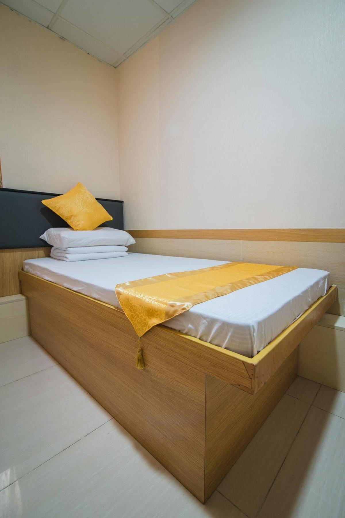 Me Easy Hostel Hong Kong Exterior photo