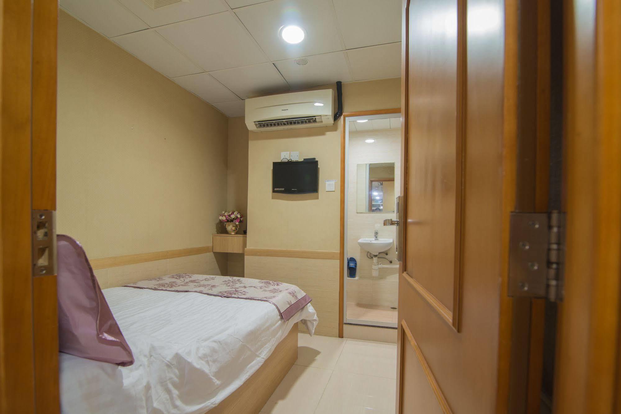 Me Easy Hostel Hong Kong Exterior photo