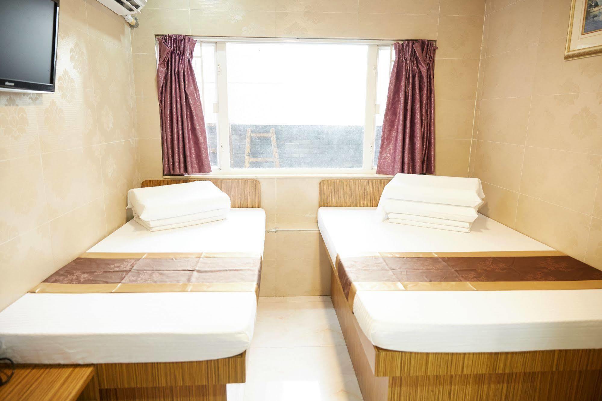 Me Easy Hostel Hong Kong Exterior photo